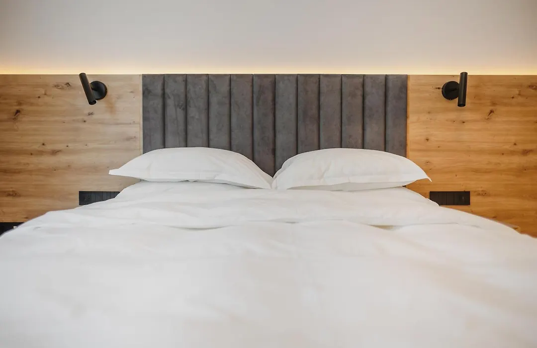 Bloom Downtown Suites-1